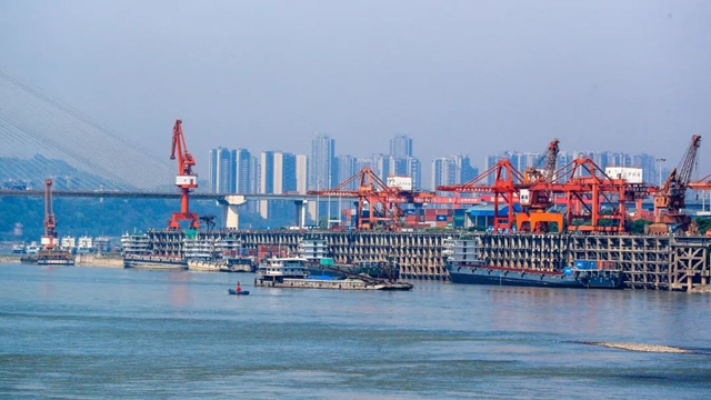 为了高水平建设这一国家级枢纽城市，泸州制