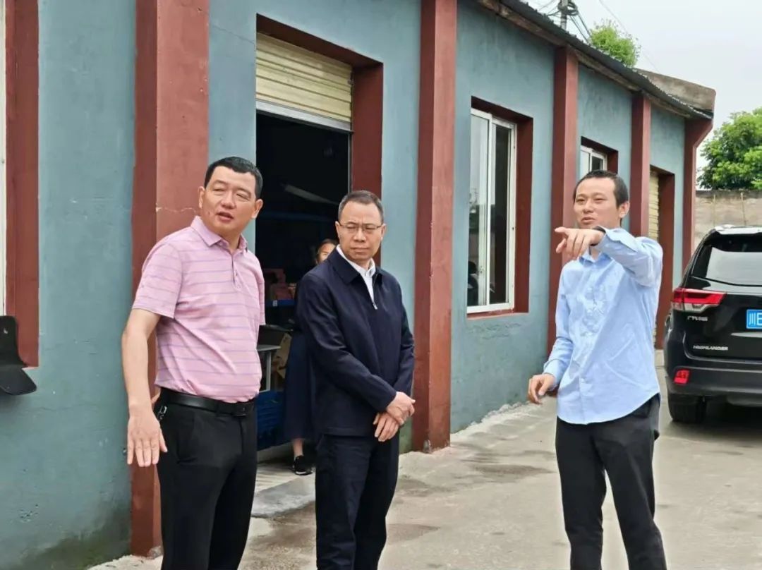 泸县县委副书记吕先莅临蜀汉堂健康产业园指导工作